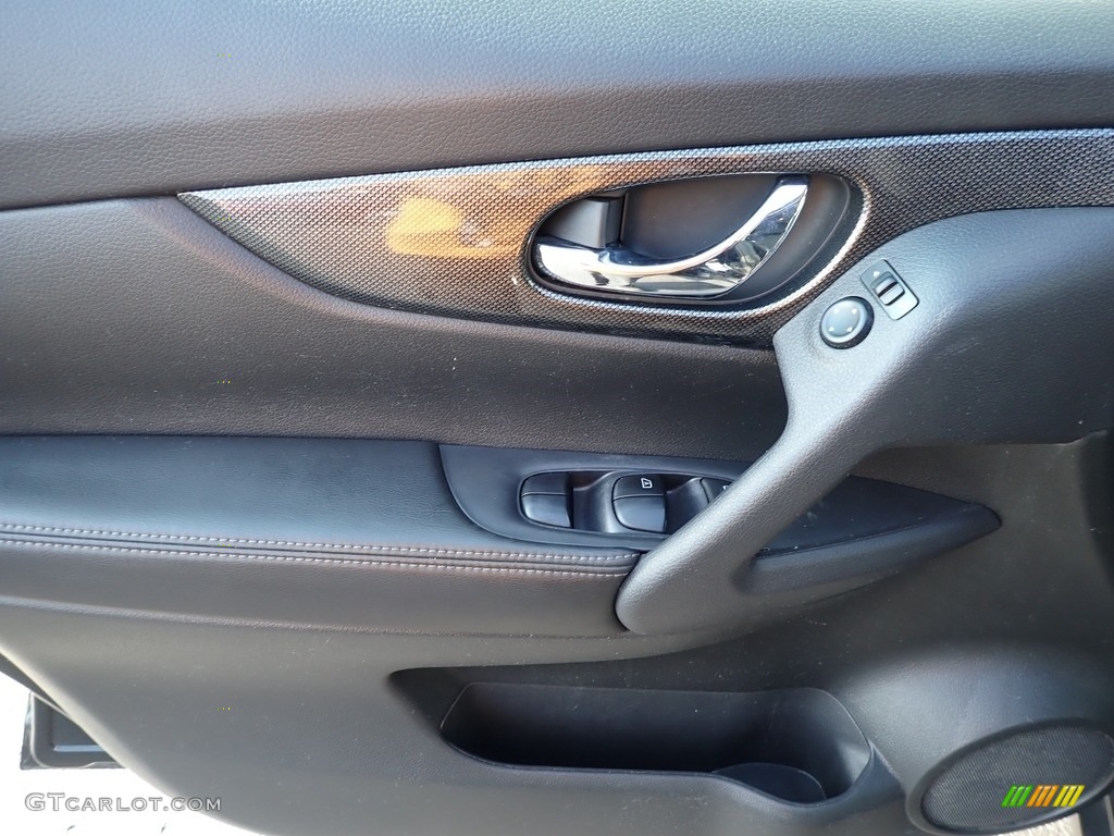 2015 Rogue SL AWD - Super Black / Charcoal photo #20