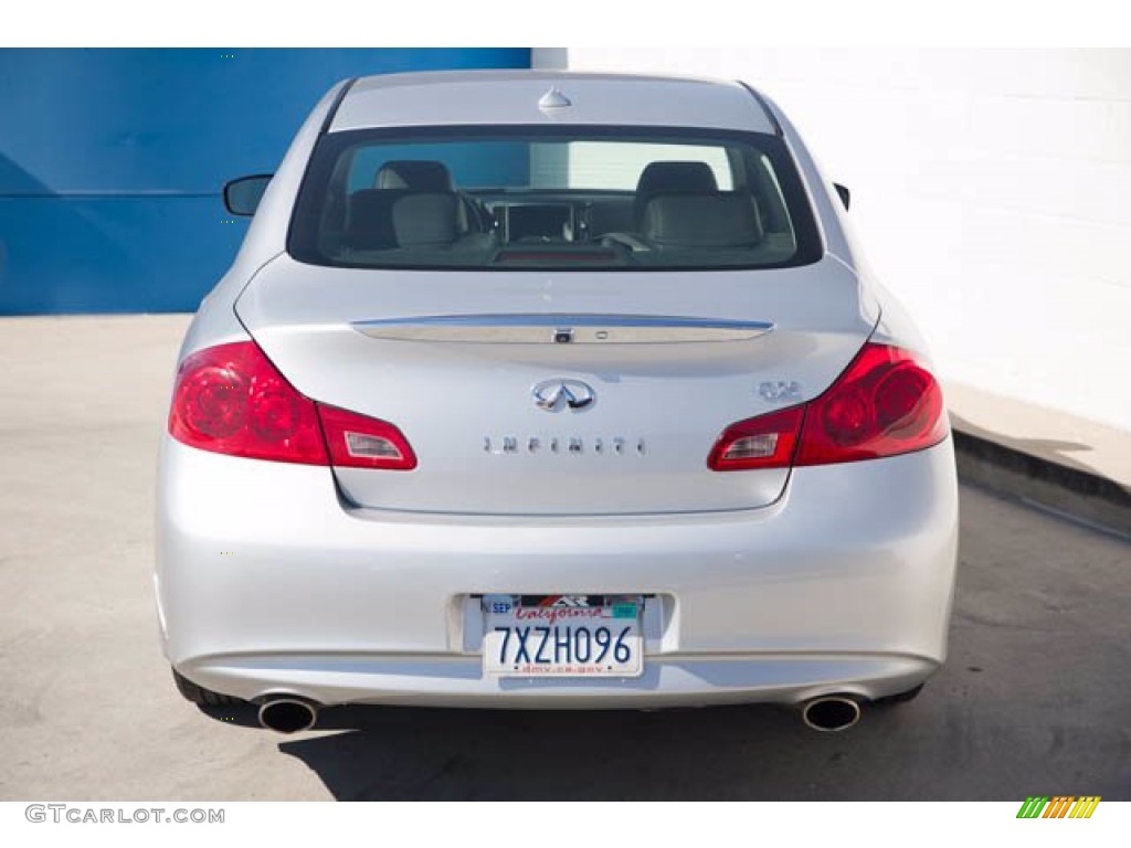 2011 G 25 Journey Sedan - Liquid Platinum / Graphite photo #9