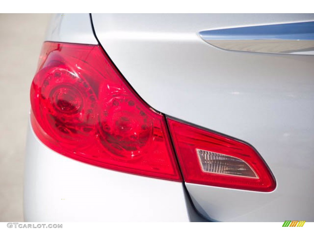 2011 G 25 Journey Sedan - Liquid Platinum / Graphite photo #10