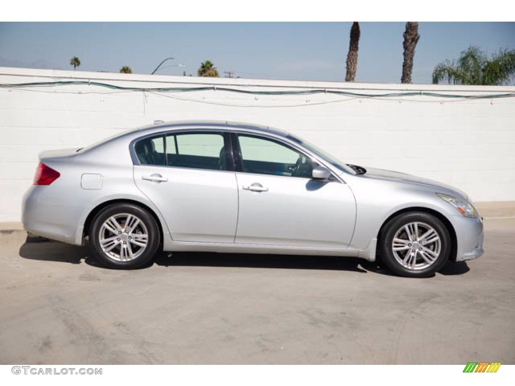2011 G 25 Journey Sedan - Liquid Platinum / Graphite photo #12