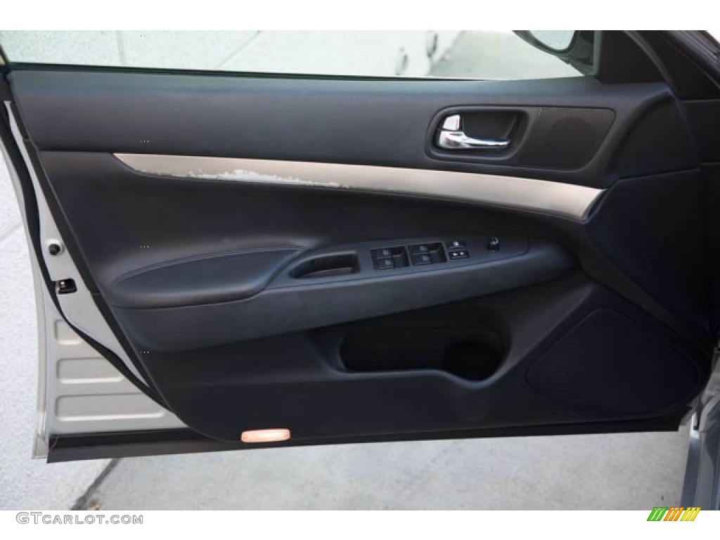 2011 G 25 Journey Sedan - Liquid Platinum / Graphite photo #24