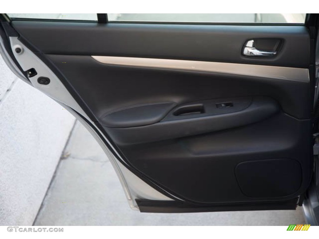 2011 G 25 Journey Sedan - Liquid Platinum / Graphite photo #26