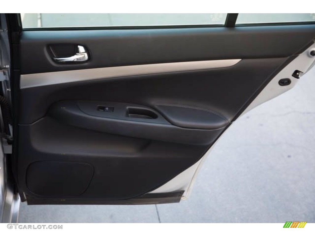 2011 G 25 Journey Sedan - Liquid Platinum / Graphite photo #27