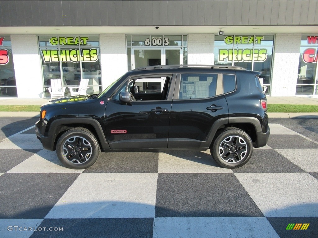 2017 Renegade Trailhawk 4x4 - Black / Black photo #1