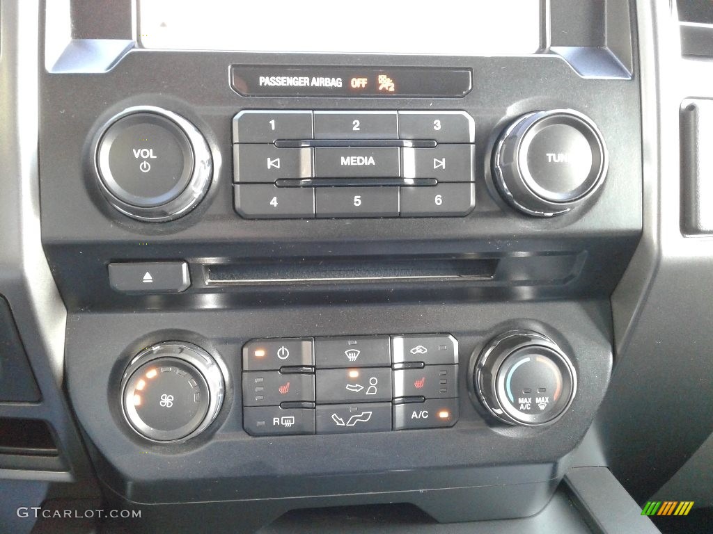 2017 F150 XLT SuperCab 4x4 - Shadow Black / Earth Gray photo #24