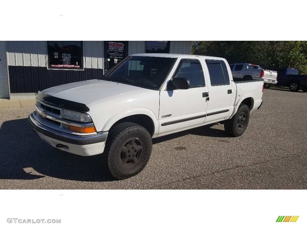 2001 S10 LS Crew Cab 4x4 - Summit White / Graphite photo #1