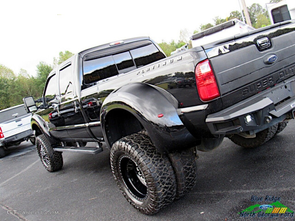 2016 F450 Super Duty Platinum Crew Cab 4x4 - Shadow Black / Pecan photo #40