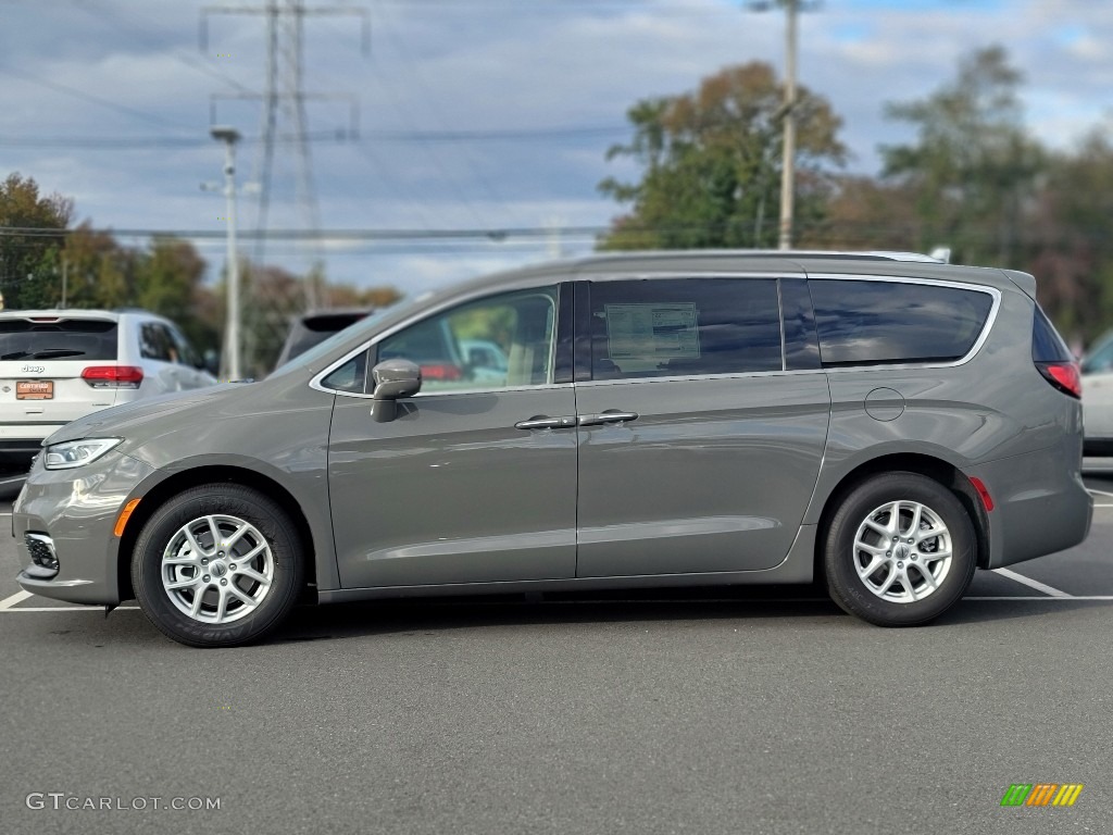 2021 Pacifica Touring L - Ceramic Gray / Black/Alloy photo #3