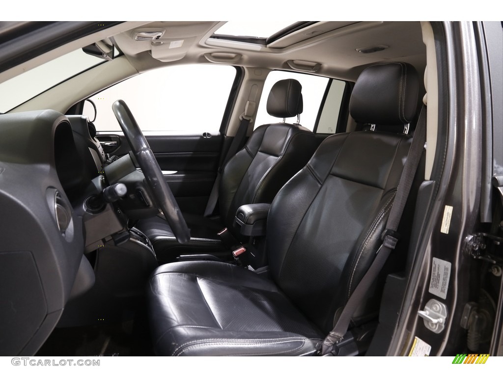 2017 Jeep Compass Latitude Front Seat Photo #143074604