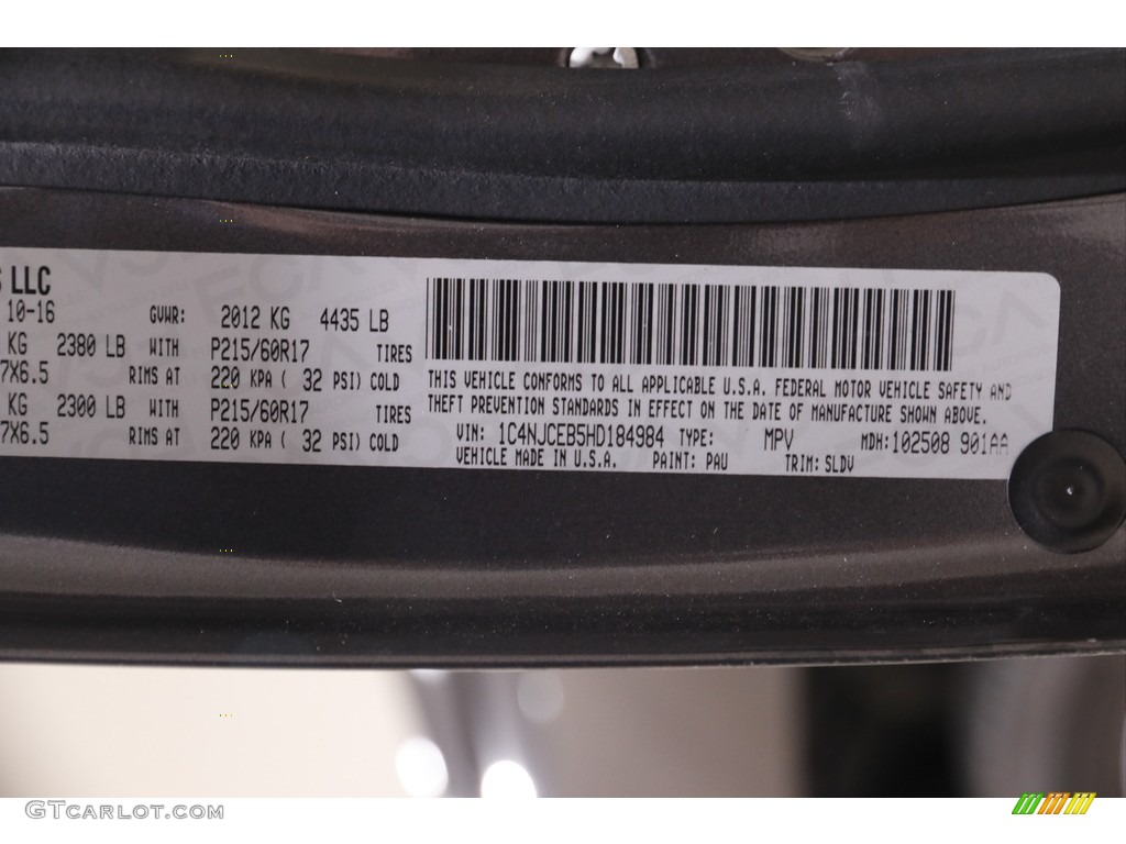 2017 Compass Color Code PAU for Granite Crystal Metallic Photo #143074856