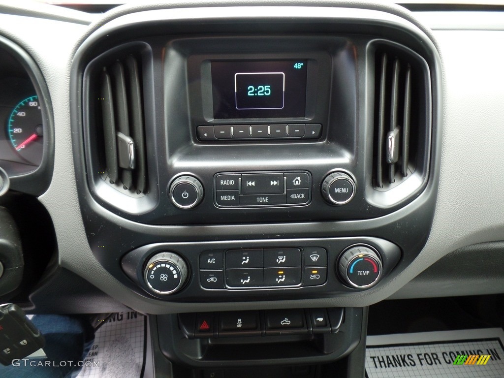 2016 Chevrolet Colorado WT Extended Cab Controls Photo #143074859