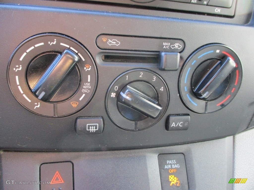 2016 Chevrolet City Express LT Controls Photo #143075567