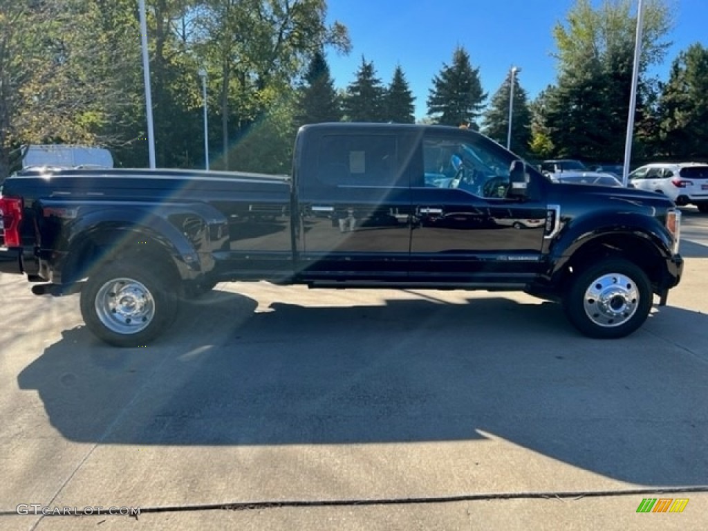 2019 F450 Super Duty Limited Crew Cab 4x4 - Agate Black / Camelback photo #2
