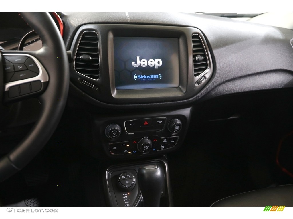 2017 Compass Trailhawk 4x4 - Rhino / Dark Slate Gray photo #9