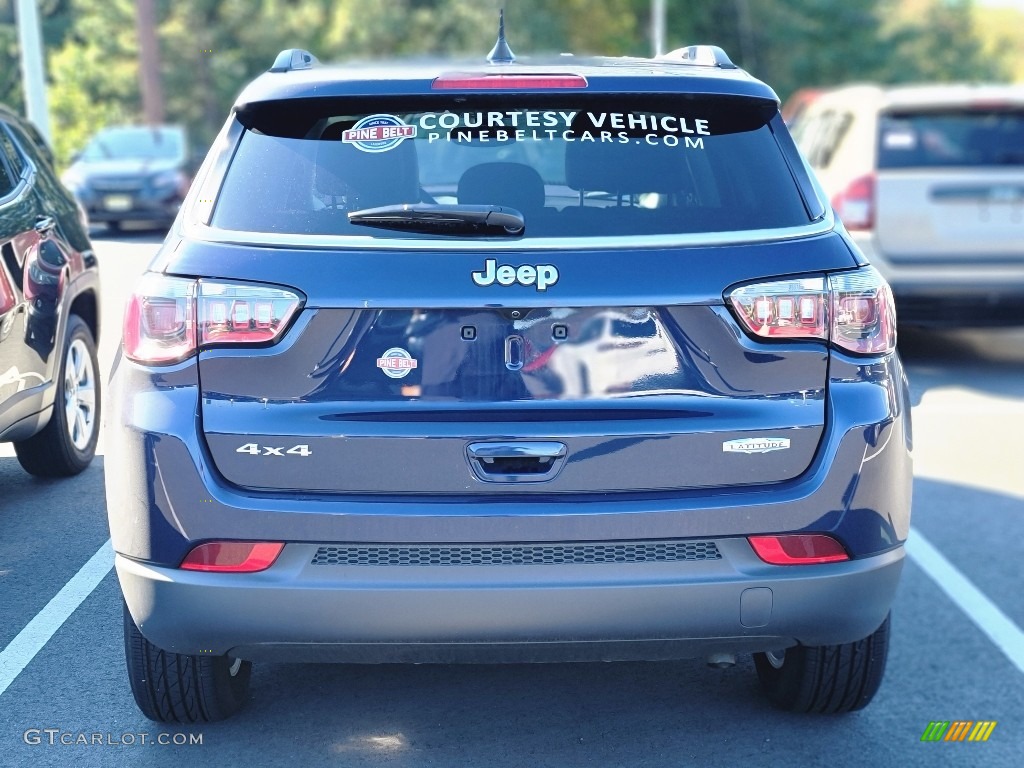2021 Compass Latitude 4x4 - Jazz Blue Pearl / Black photo #3