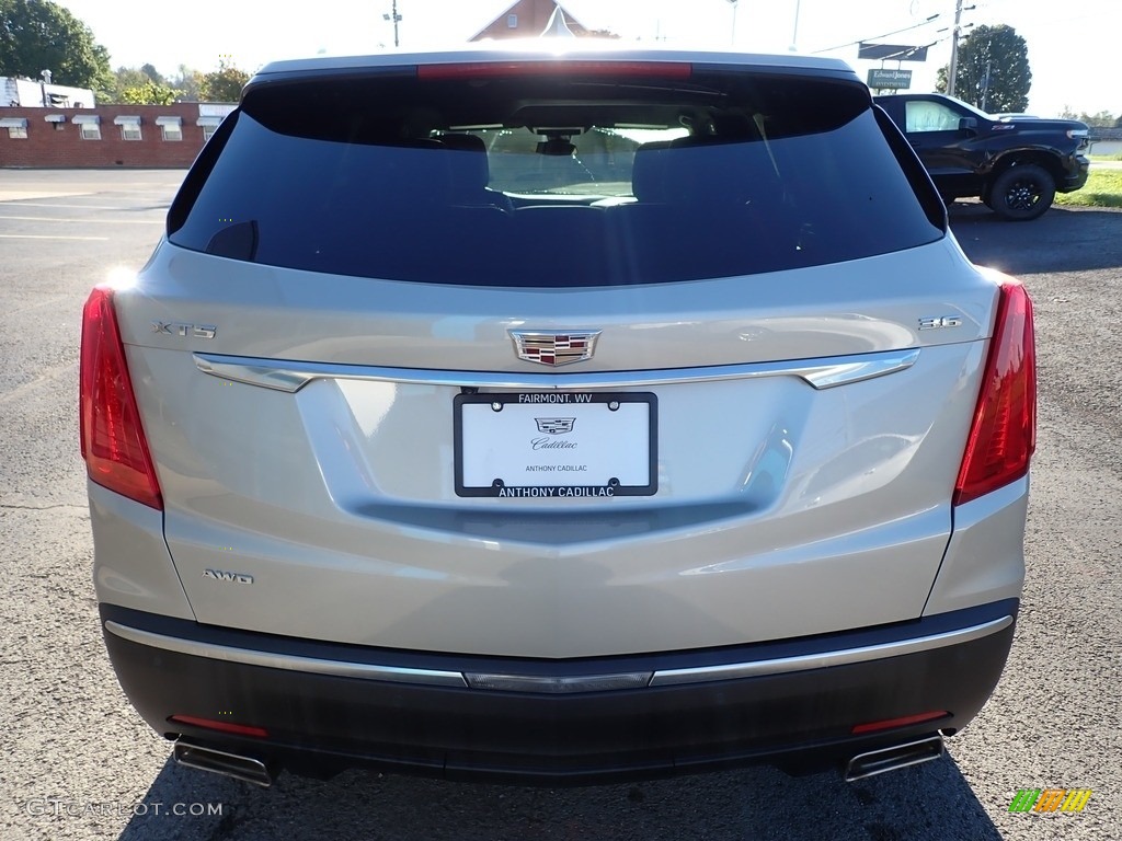 2017 XT5 Luxury AWD - Silver Coast Metallic / Sahara Beige photo #4