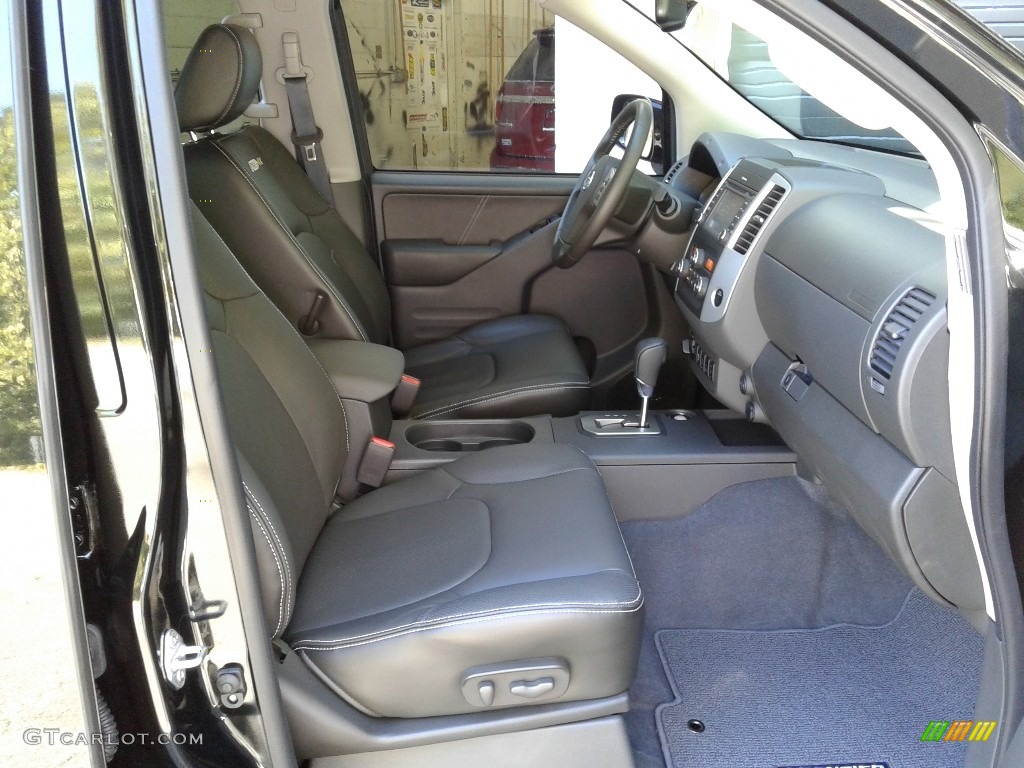 2021 Nissan Frontier Pro-4X Crew Cab 4x4 Interior Color Photos