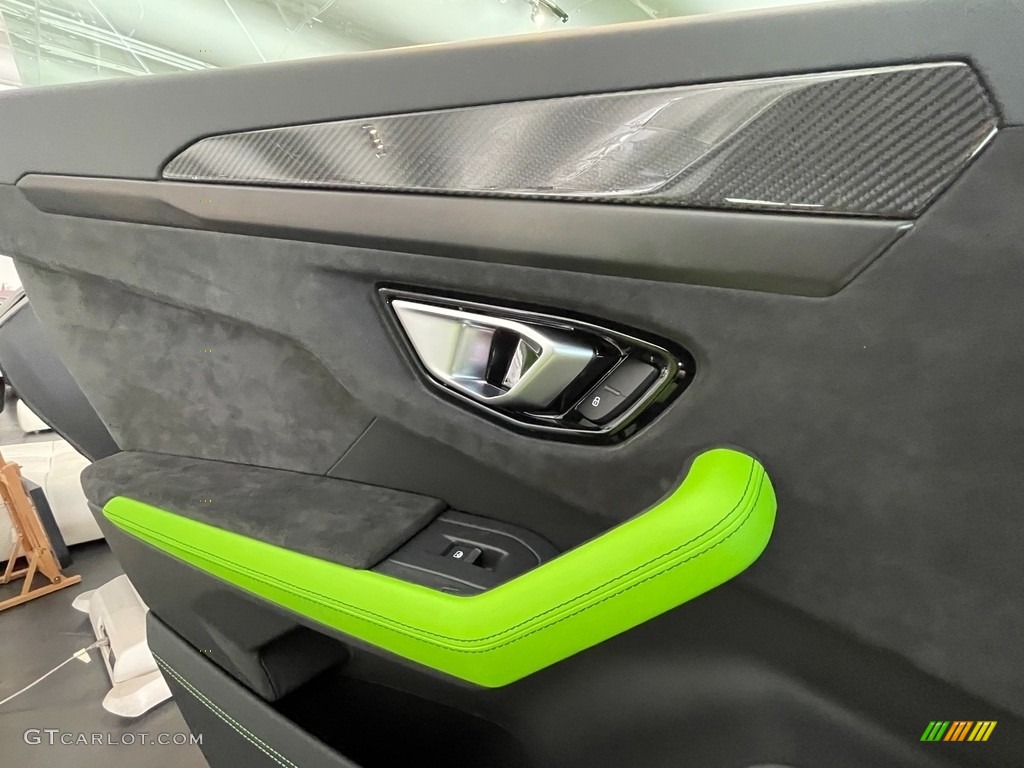 2021 Lamborghini Urus Pearl Capsule AWD Door Panel Photos