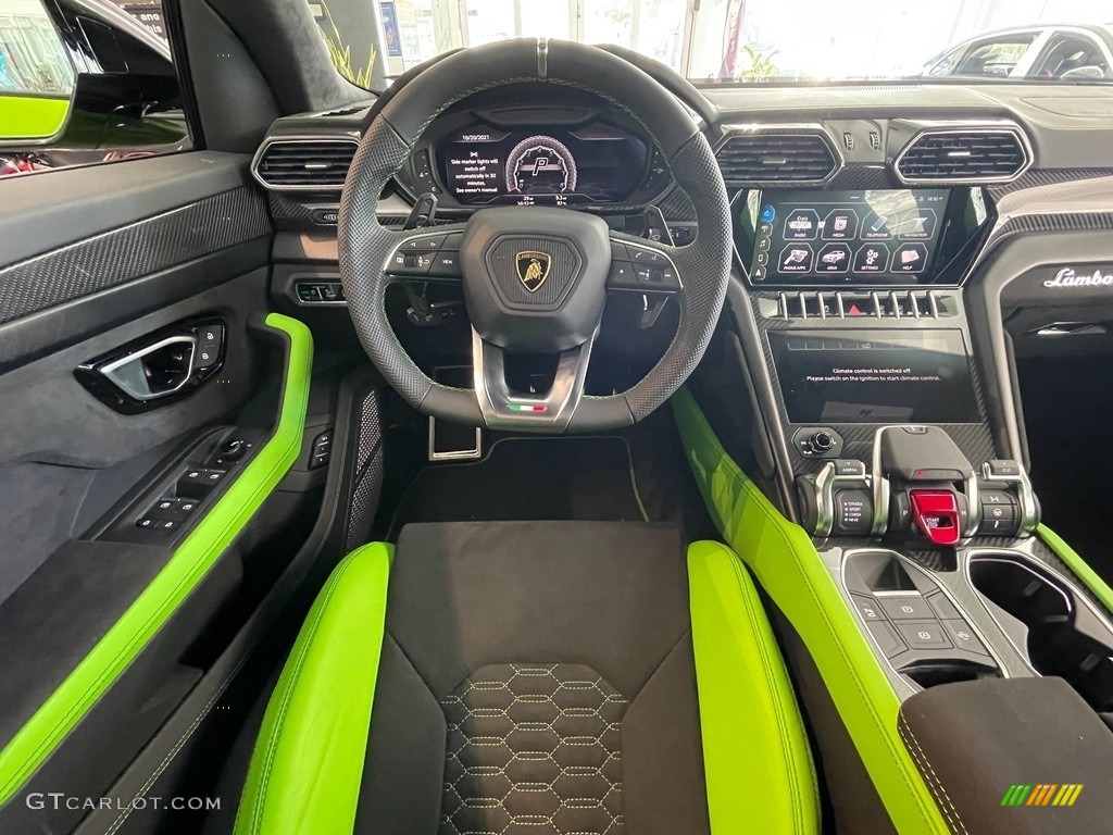 2021 Lamborghini Urus Pearl Capsule AWD Controls Photo #143090291