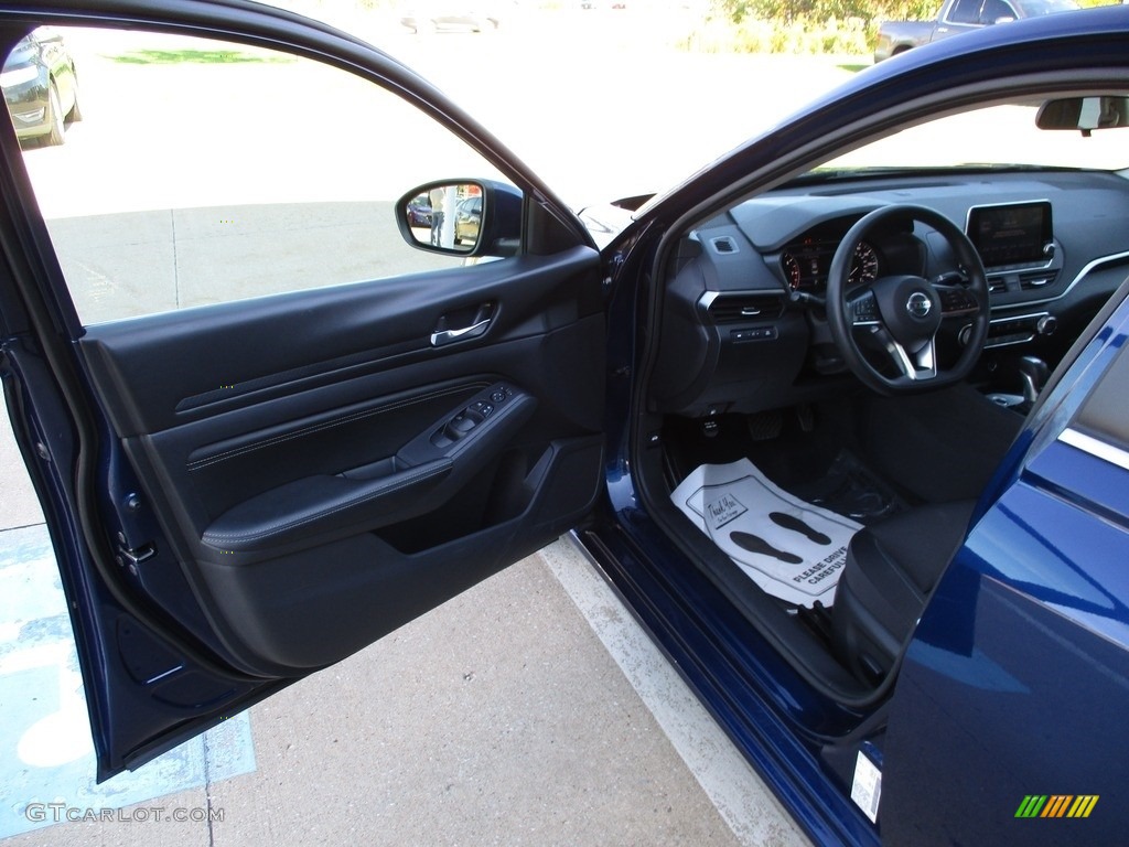 2019 Altima S - Deep Blue Pearl / Charcoal photo #27