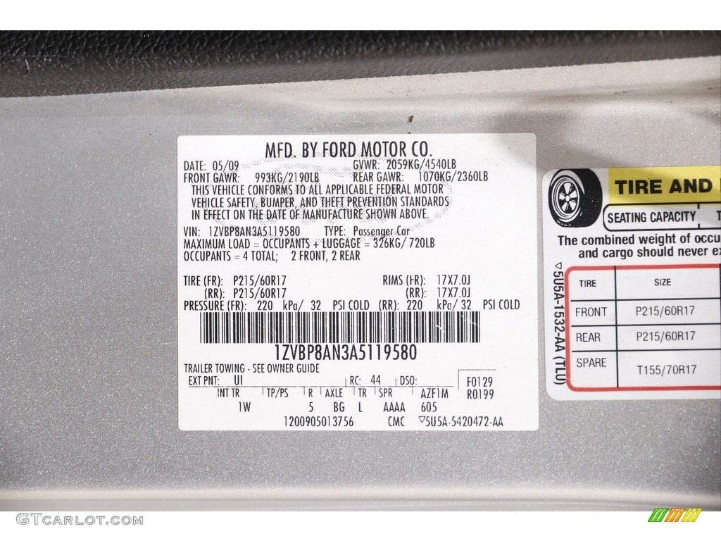 2010 Mustang V6 Premium Coupe - Brilliant Silver Metallic / Charcoal Black photo #17