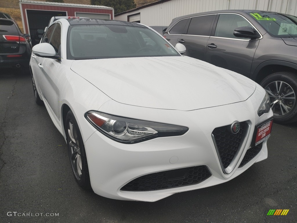 2018 Giulia  - Alfa White / Black/Ice photo #1