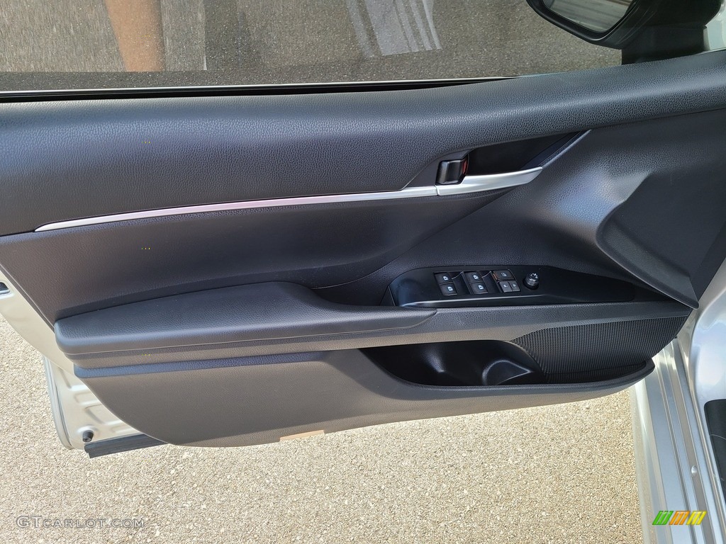 2019 Camry SE - Celestial Silver Metallic / Black photo #4