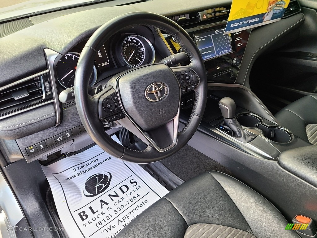 2019 Camry SE - Celestial Silver Metallic / Black photo #8
