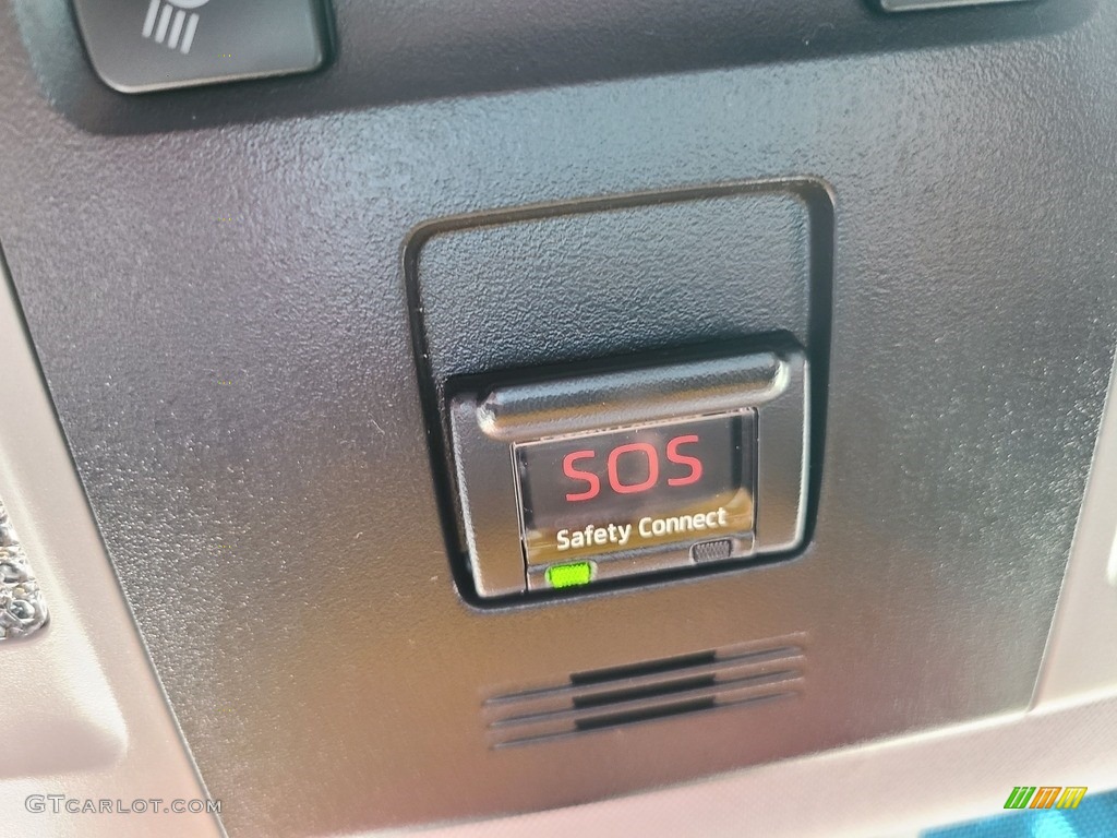 2019 Camry SE - Celestial Silver Metallic / Black photo #22