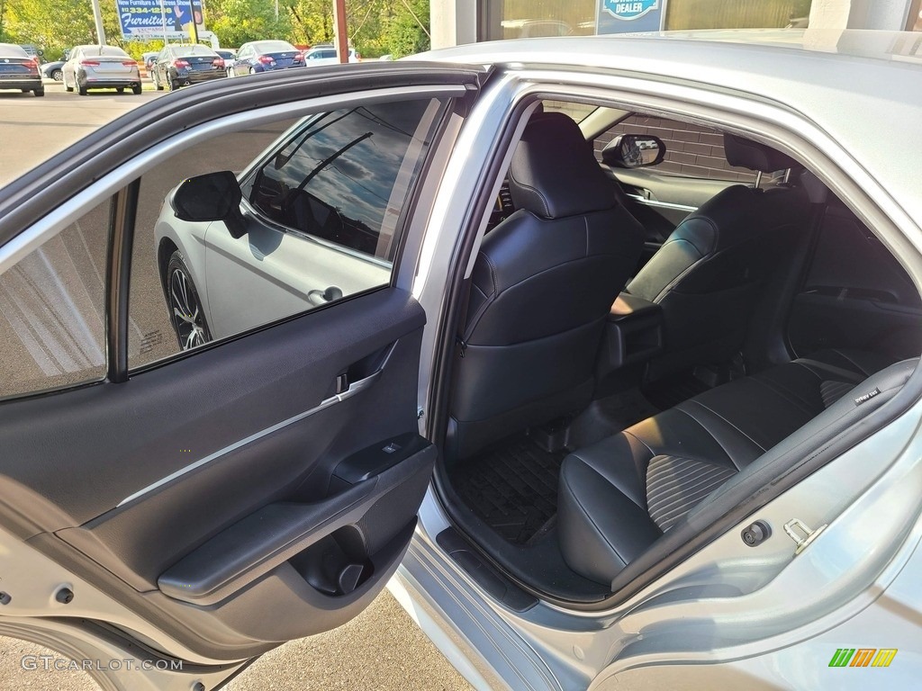 2019 Camry SE - Celestial Silver Metallic / Black photo #23