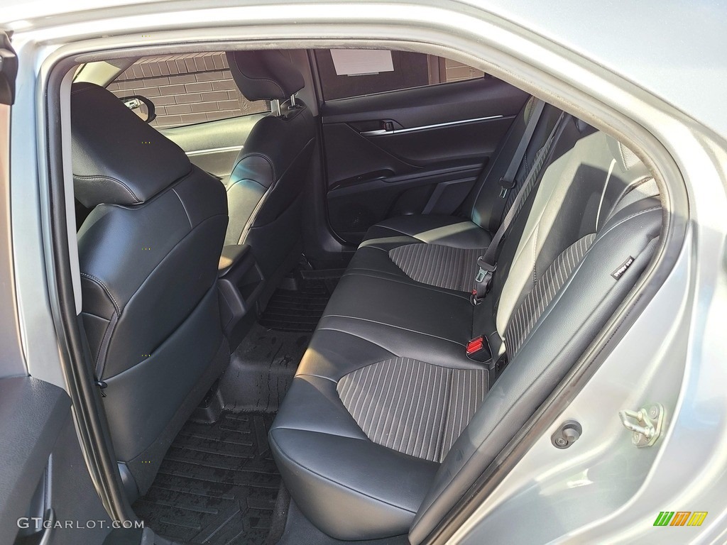 2019 Camry SE - Celestial Silver Metallic / Black photo #24