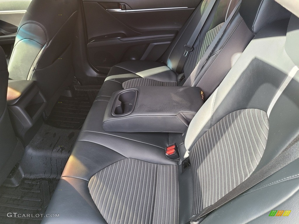 2019 Camry SE - Celestial Silver Metallic / Black photo #25