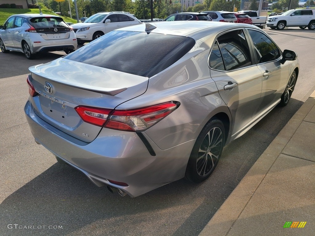 2019 Camry SE - Celestial Silver Metallic / Black photo #31