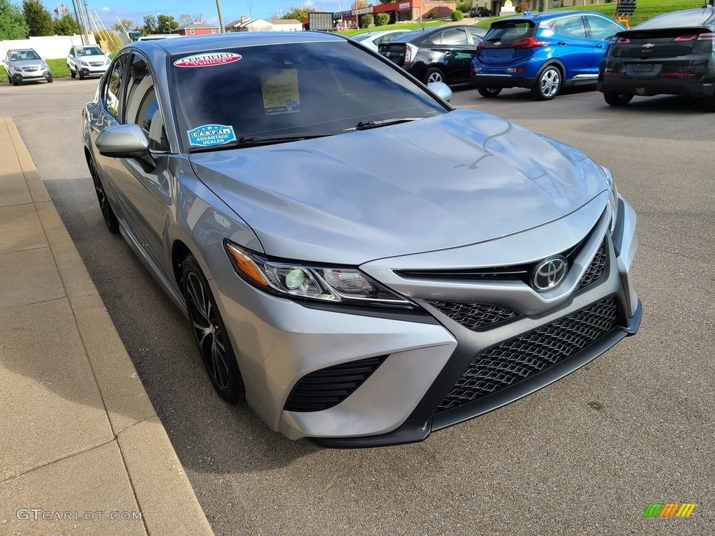 2019 Camry SE - Celestial Silver Metallic / Black photo #39