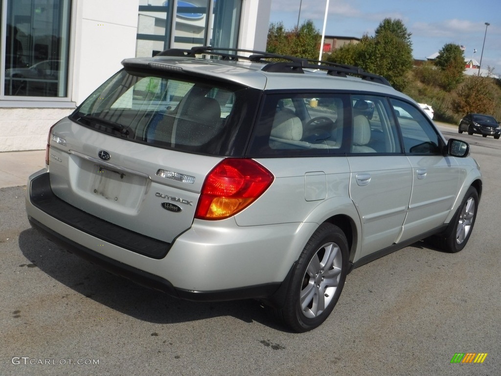 2005 Outback 3.0 R L.L. Bean Edition Wagon - Champagne Gold Opal / Taupe photo #11