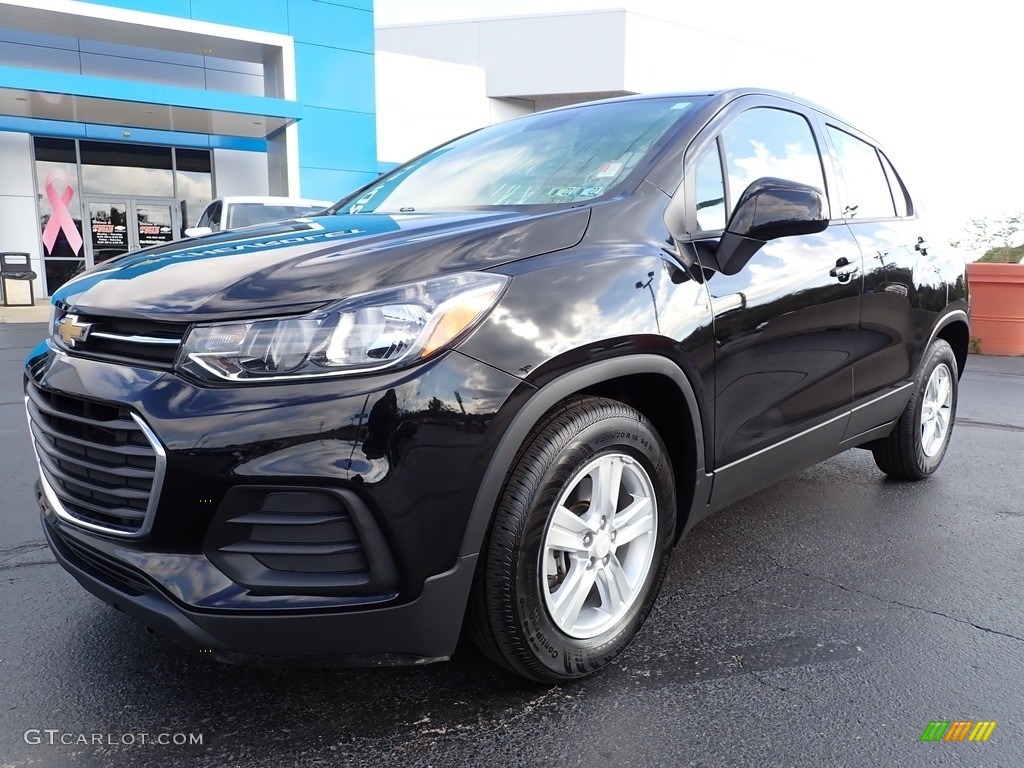 Mosaic Black Metallic 2019 Chevrolet Trax LS Exterior Photo #143097811