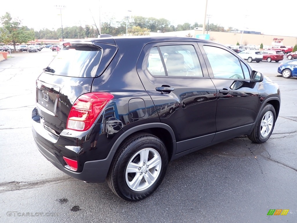 Mosaic Black Metallic 2019 Chevrolet Trax LS Exterior Photo #143097976