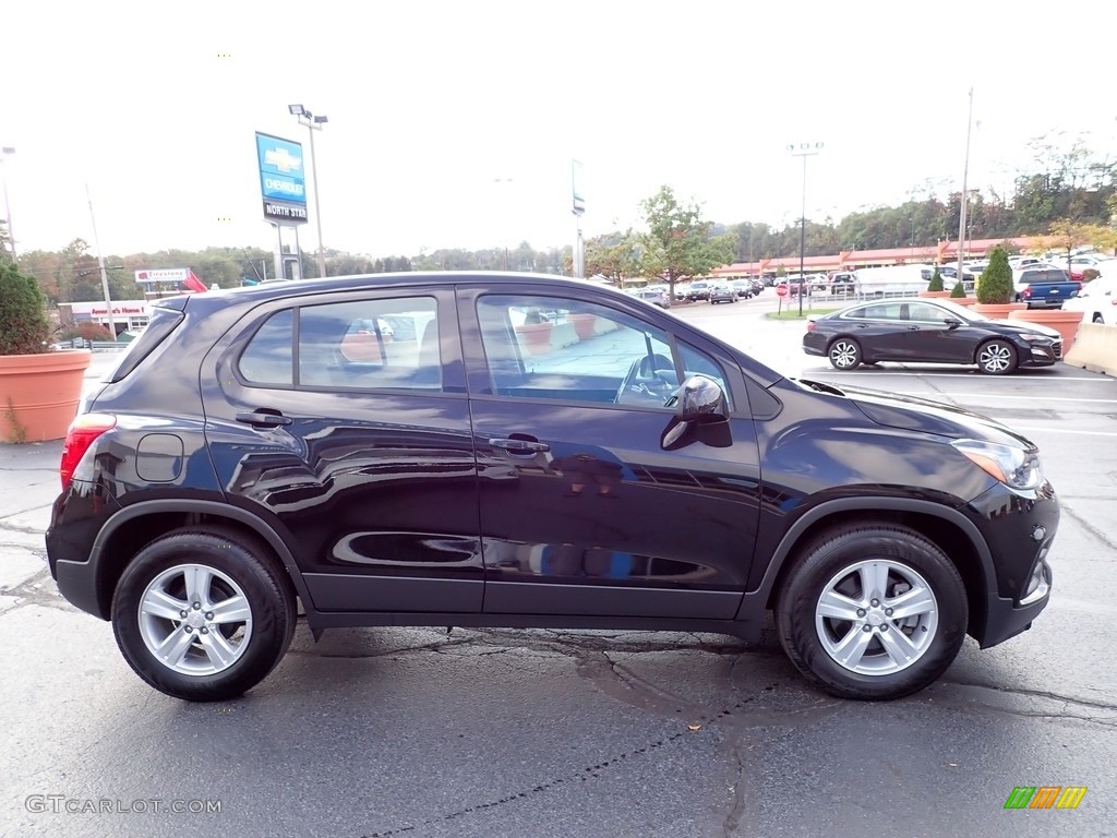 Mosaic Black Metallic 2019 Chevrolet Trax LS Exterior Photo #143098003