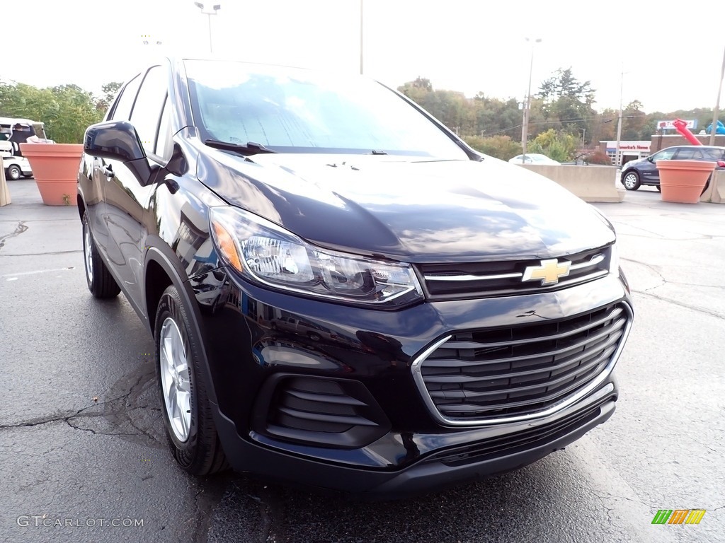 Mosaic Black Metallic 2019 Chevrolet Trax LS Exterior Photo #143098054