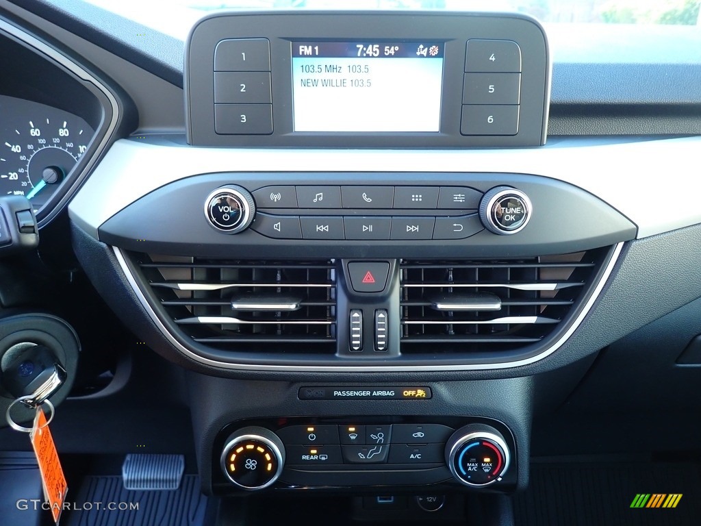 2021 Ford Escape S 4WD Controls Photos