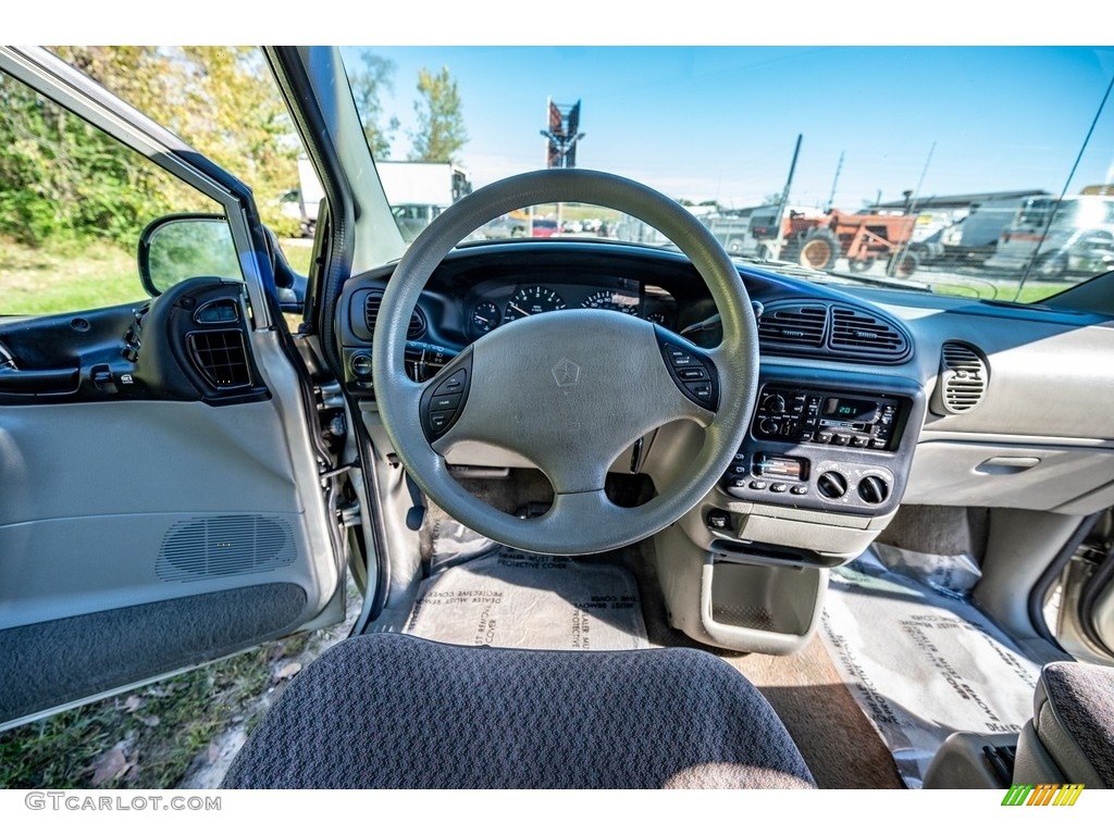 2000 Grand Caravan SE - Bright Silver Metallic / Mist Gray photo #14