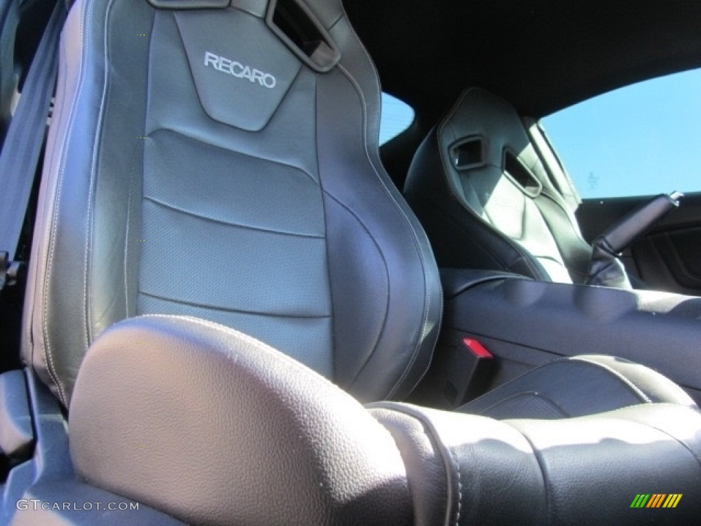2019 Mustang GT Premium Fastback - Velocity Blue / Ebony photo #24