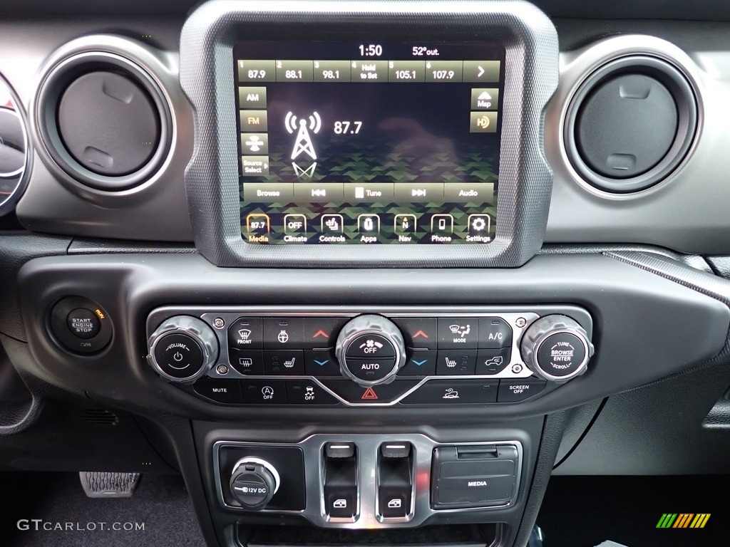 2021 Jeep Wrangler Willys 4x4 Controls Photo #143109328