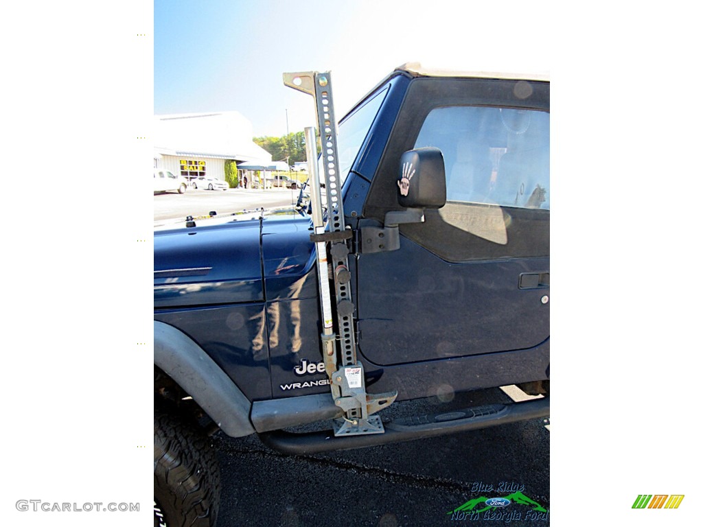 2004 Wrangler SE 4x4 - Patriot Blue Pearl / Dark Slate Gray photo #21