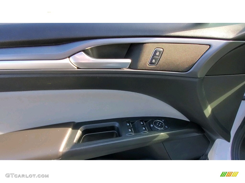 2015 Ford Fusion Hybrid S Earth Gray Door Panel Photo #143110799