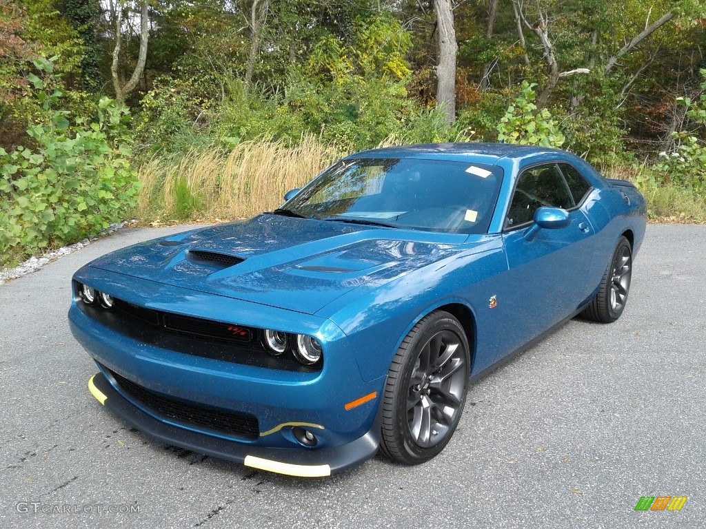 2021 Challenger R/T Scat Pack - Frostbite / Black photo #2