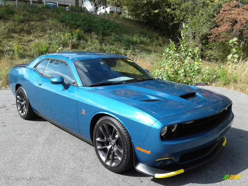 Frostbite 2021 Dodge Challenger R/T Scat Pack Exterior Photo 143112160