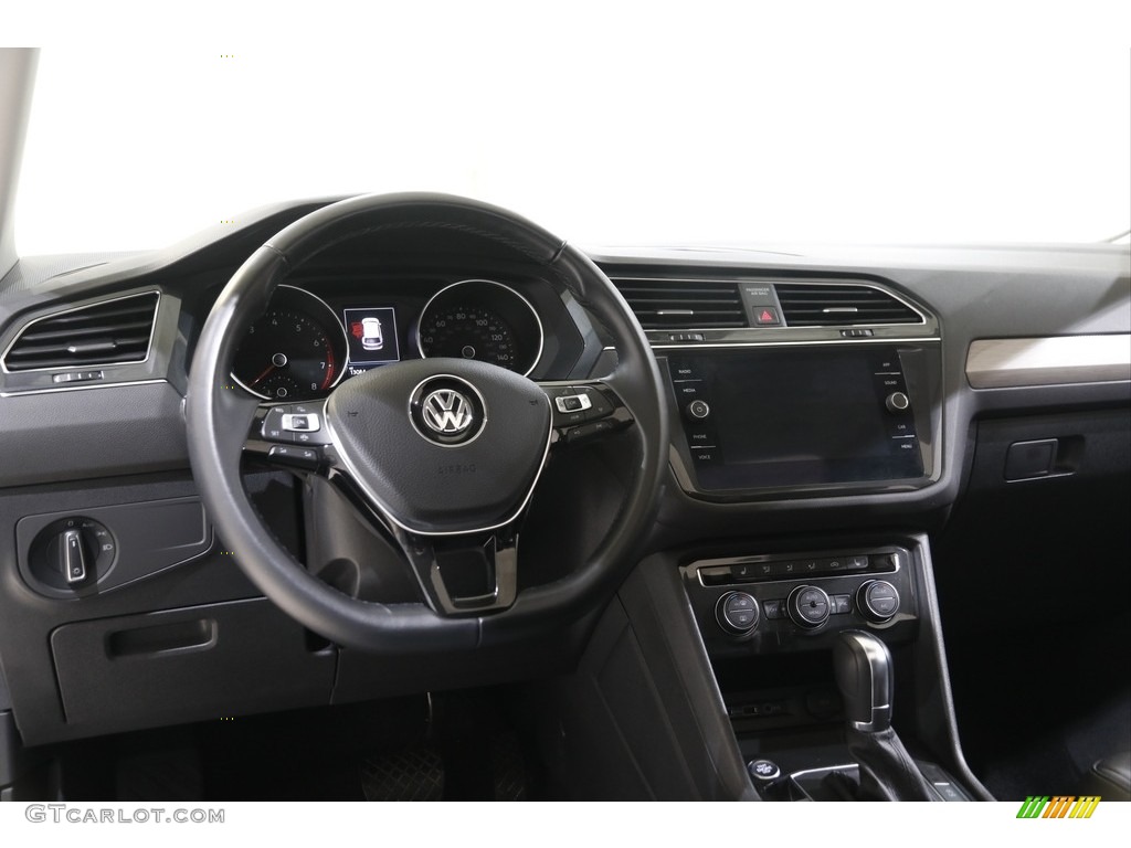 2019 Volkswagen Tiguan SE 4MOTION Titan Black Dashboard Photo #143112343