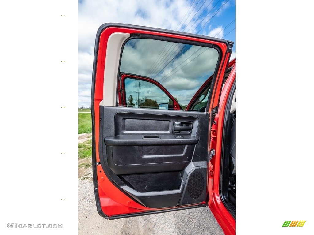 2015 2500 Tradesman Crew Cab 4x4 - Flame Red / Black/Diesel Gray photo #22