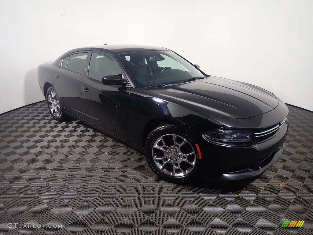 2015 Charger SE AWD - Phantom Black Tri-Coat Pearl / Black photo #2